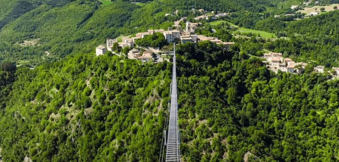На висоті 175 метрів: в Італії було відкрито найвищий міст у Європі - захоплюючі види.