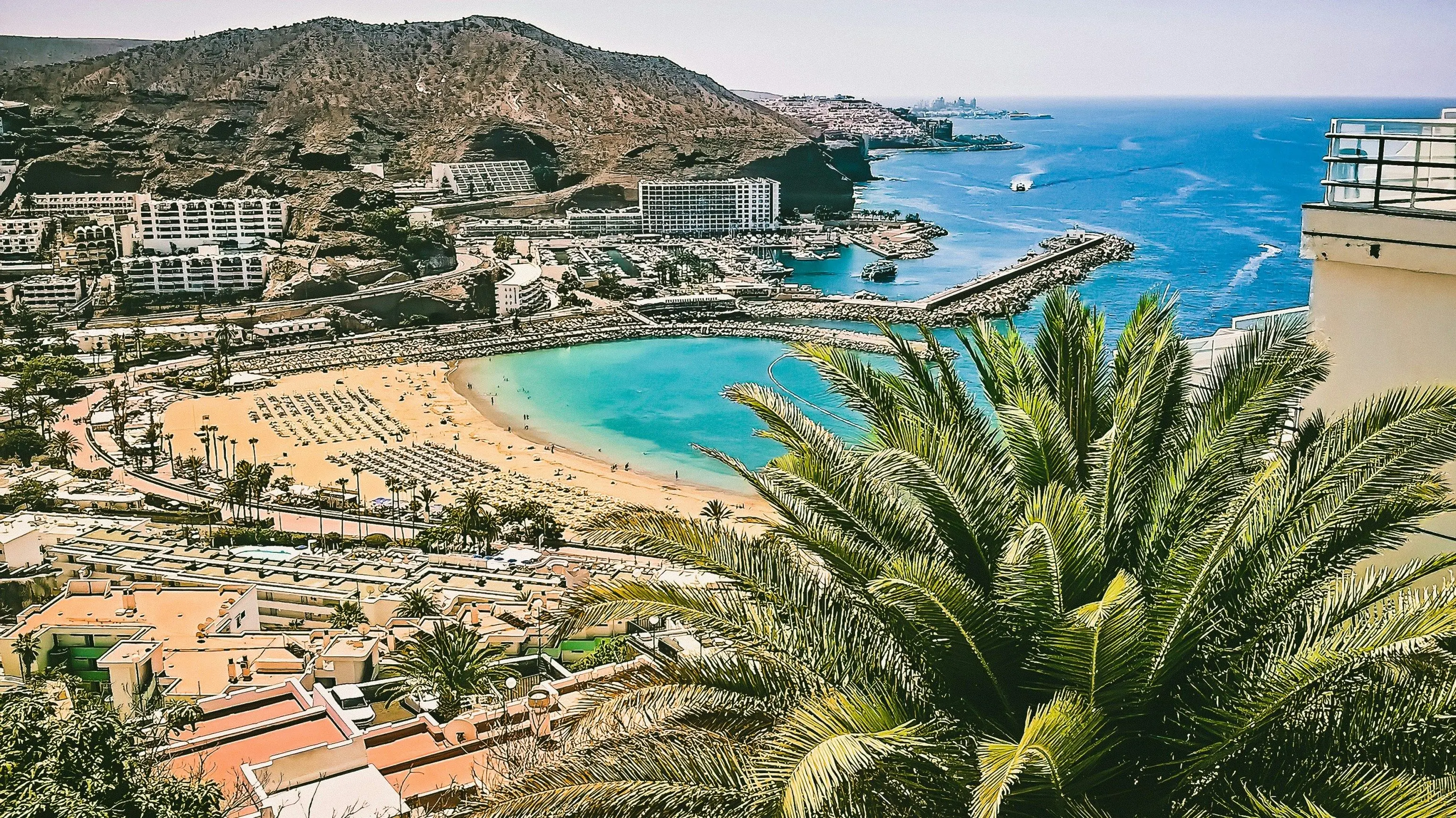 Туристам відмовляють у проживанні: на іспанському курорті накладають штрафи на власників нерухомості.