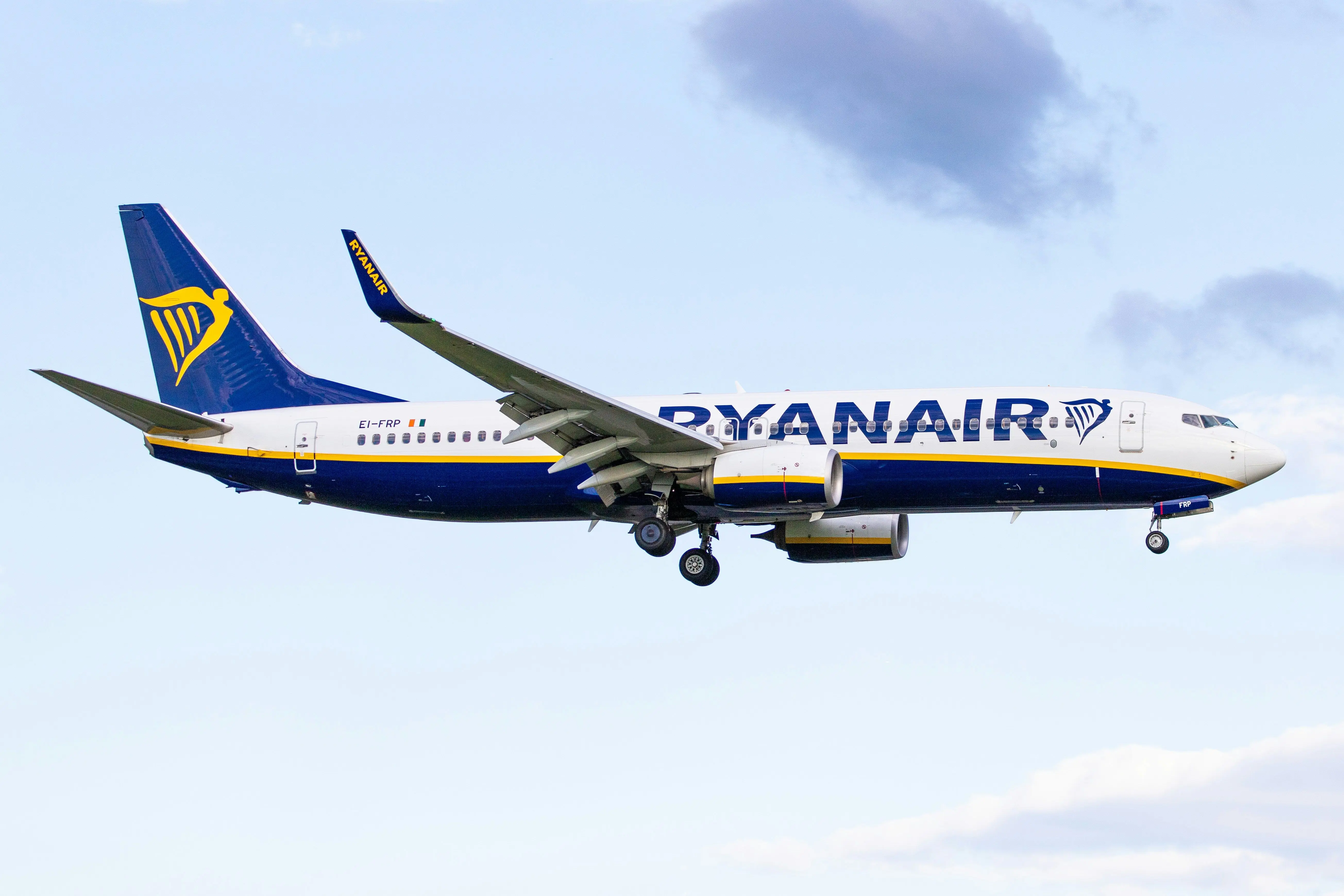 Ryanair відновлює польоти до однієї з популярних країн світу.