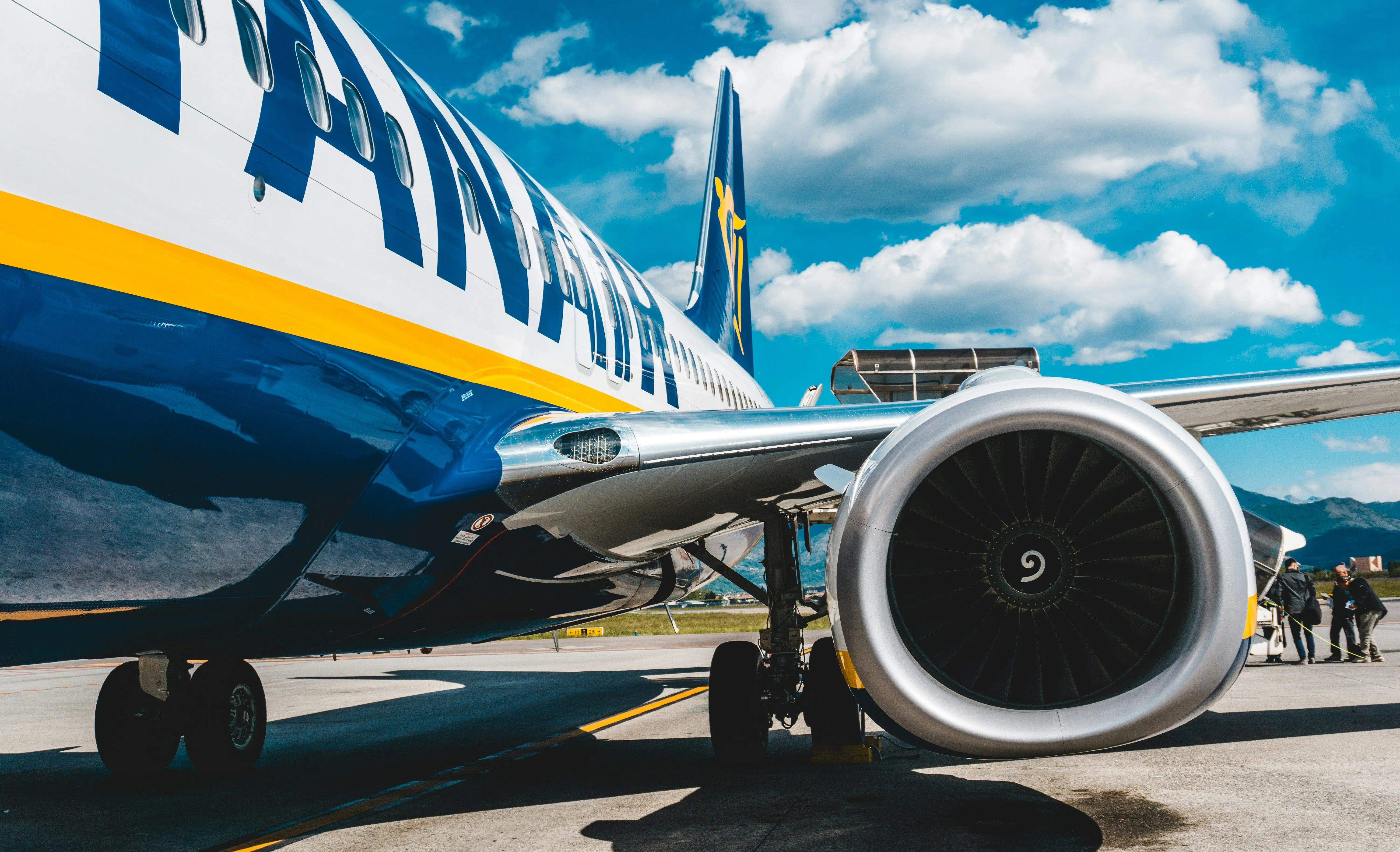 Авіакомпанія Ryanair припинила продаж квитків на рейси до відомої країни.