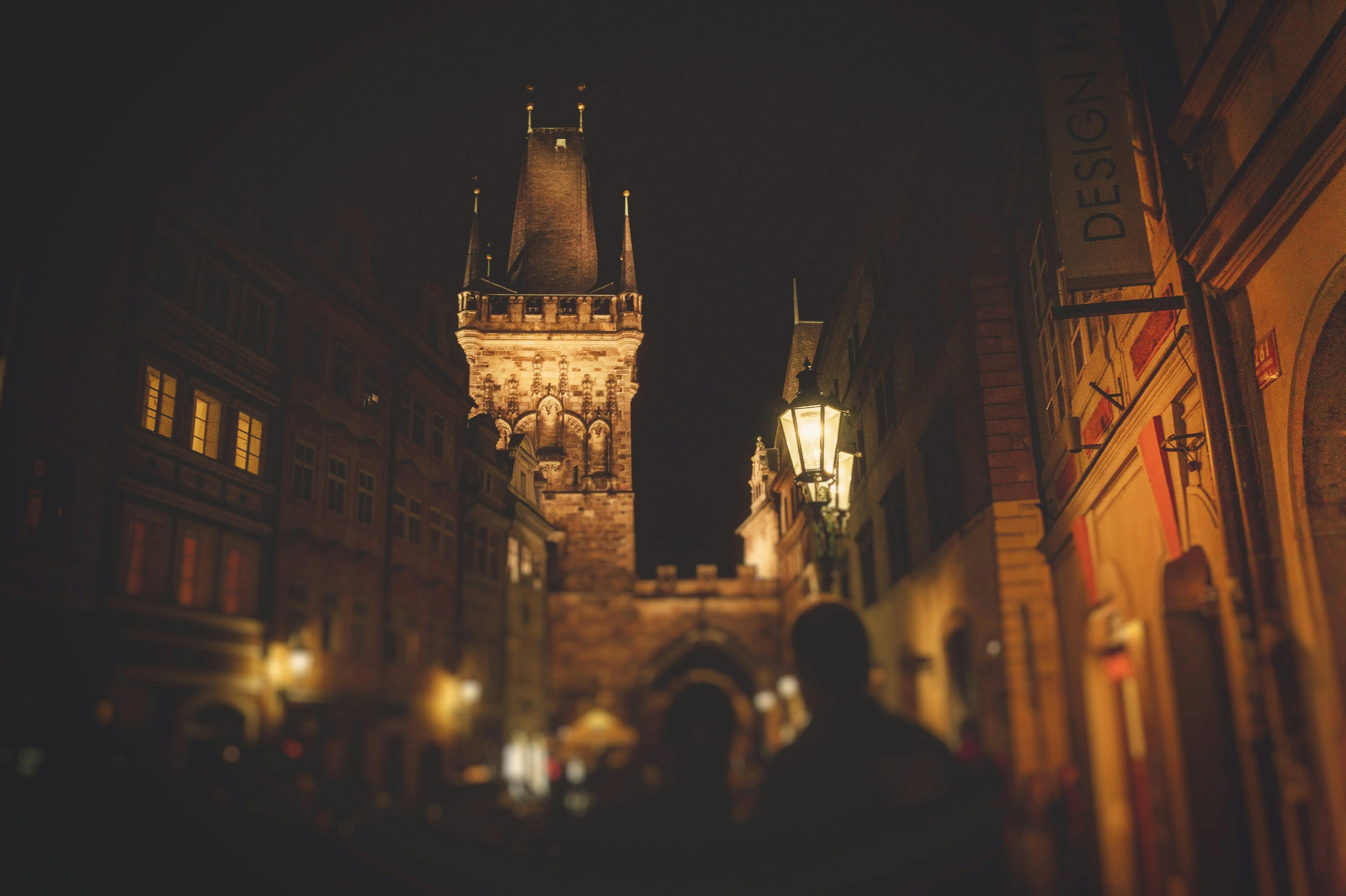 Алхіміки, чарівники та вампіри - які європейські міста збуджують нерви любителям містики.