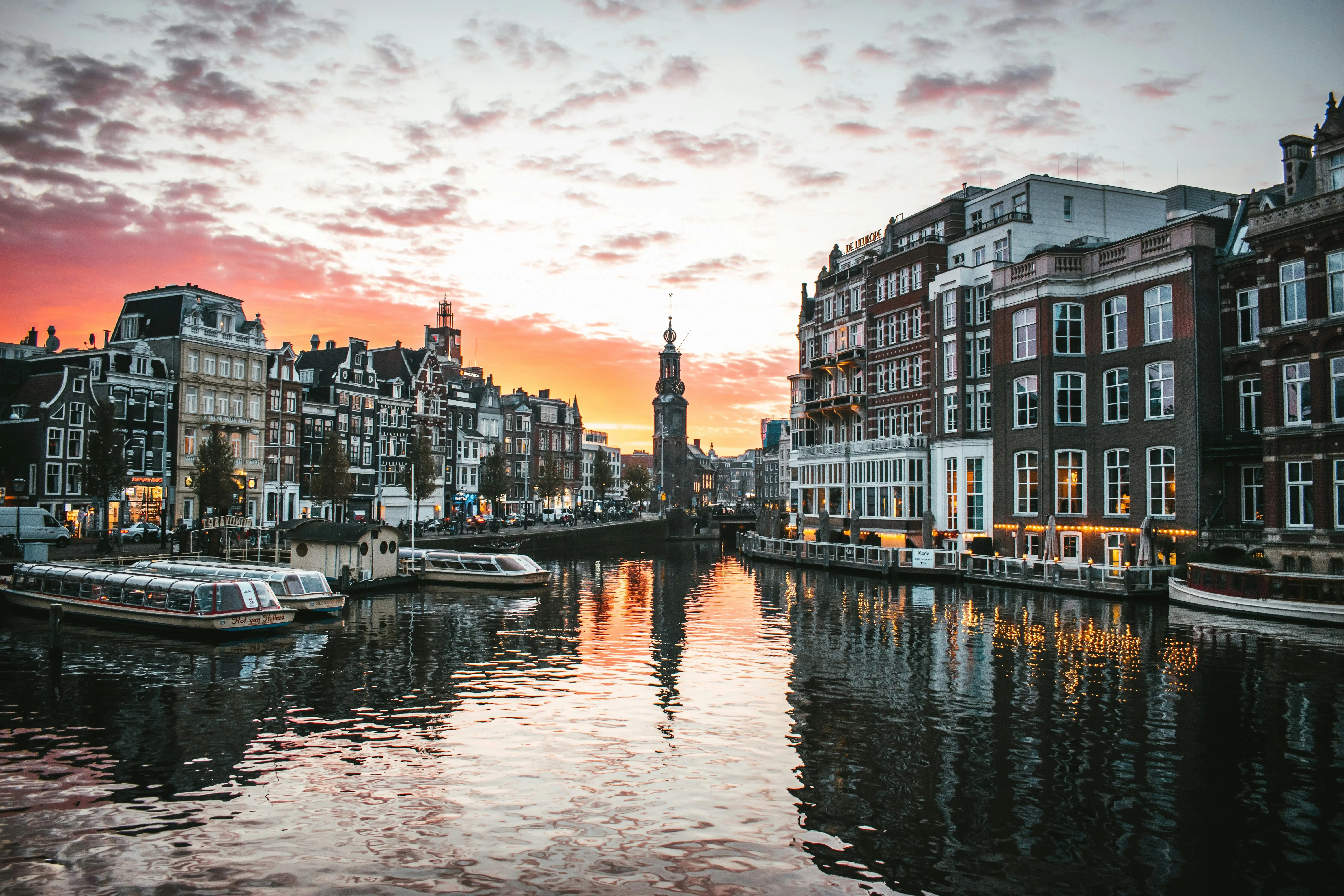 Винайшли дуже незвичайний спосіб: в Амстердамі вирішили "відлякувати" туристів.