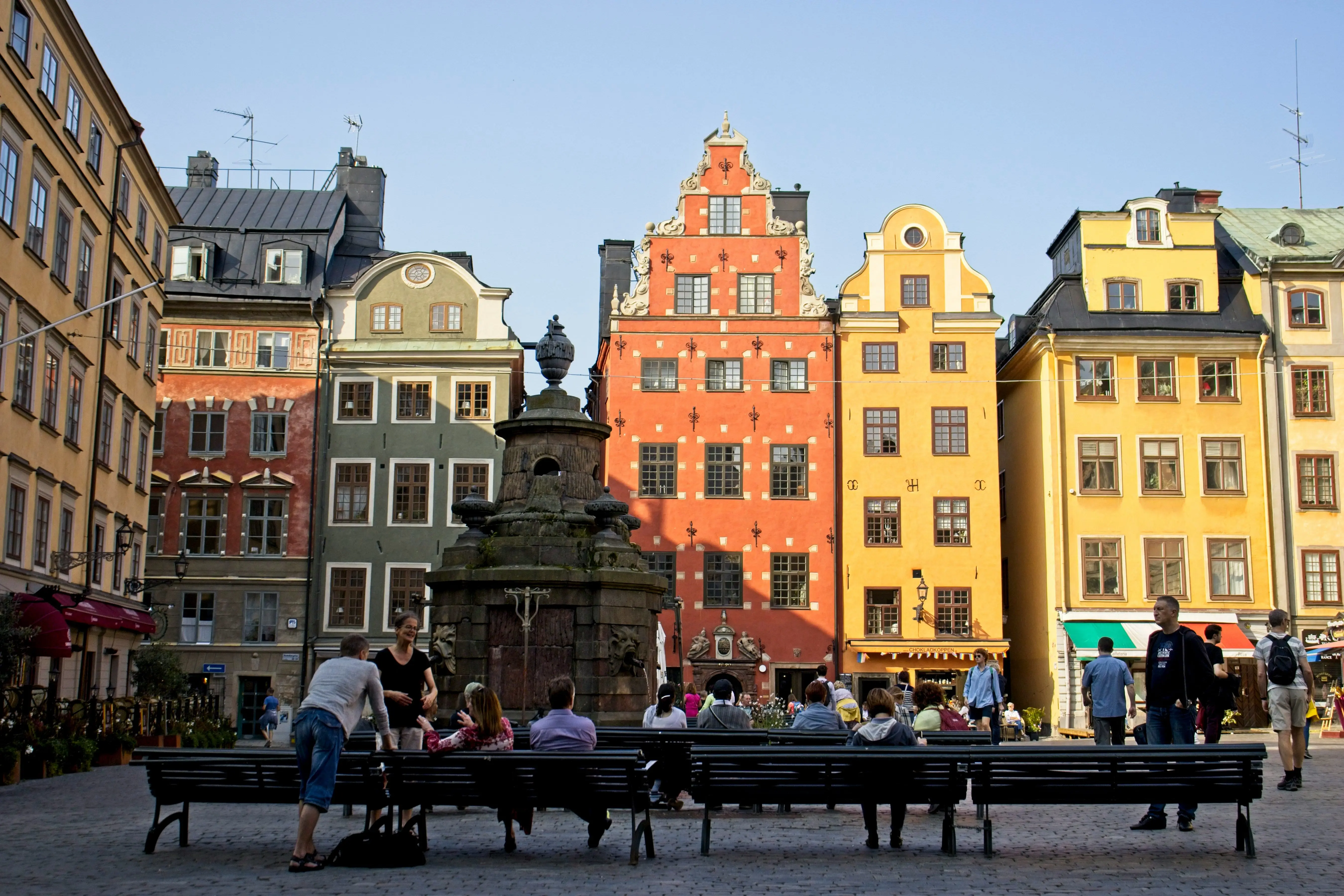 Стокгольм має намір зробити свій міст "веселішим": новий проект влади здивує.